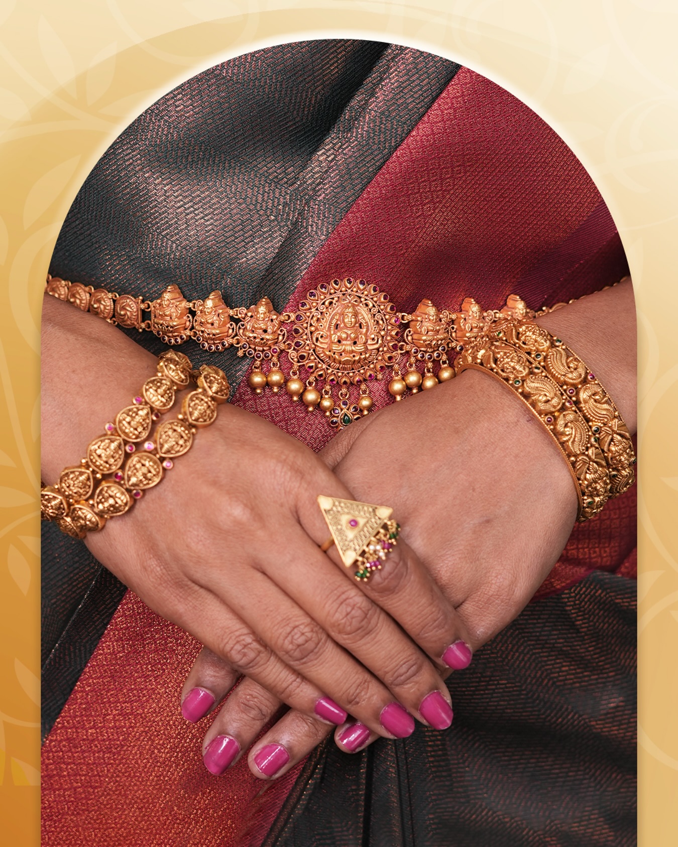 Bride wearing temple-gold mala at Atlas Aroosa
